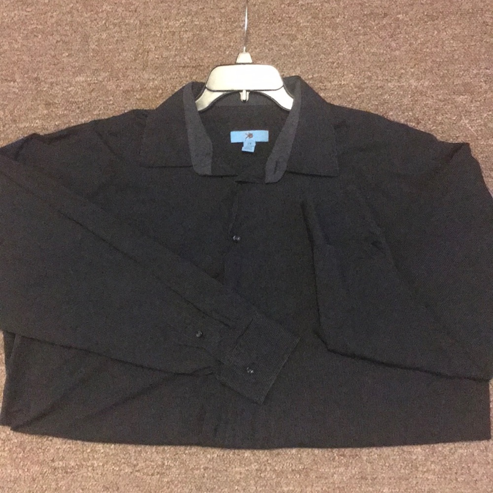 Black button down men’s pinstripe shirt XXL